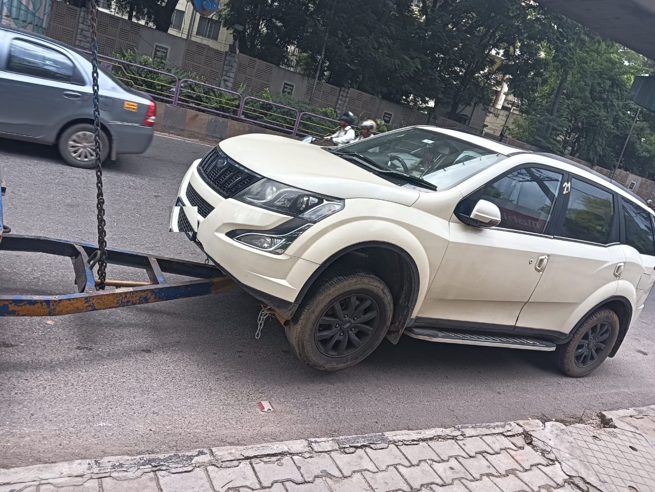 emergency towing service near me